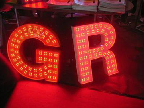 永福LED发光字常见的安装误区。